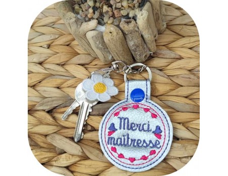 machine embroidery design round key ring thank you mistress ith