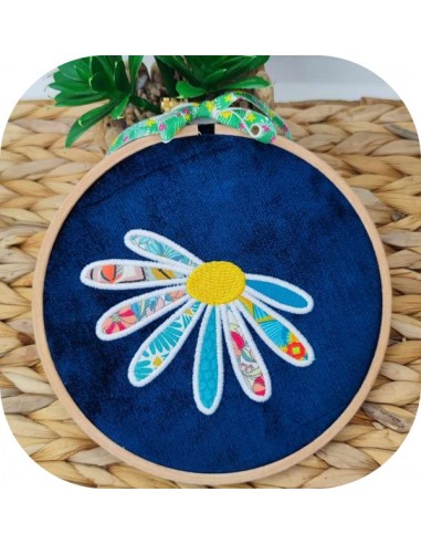 machine embroidery design applique daisy