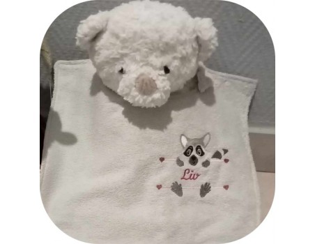 machine embroidery  design racoon to customize for girl