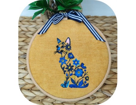 Motif de broderie machine  chat fleurs