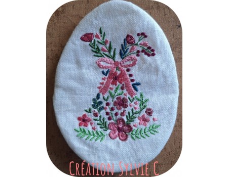 Motif de broderie machine  lapin cloche fleuri